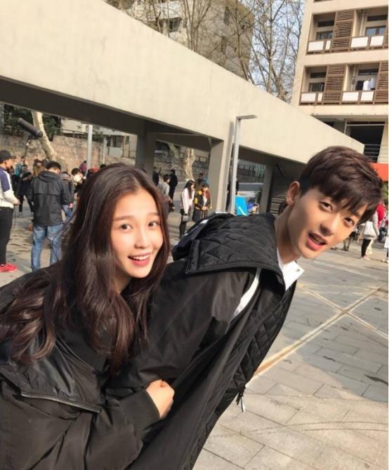 娱乐圈吃瓜的照片